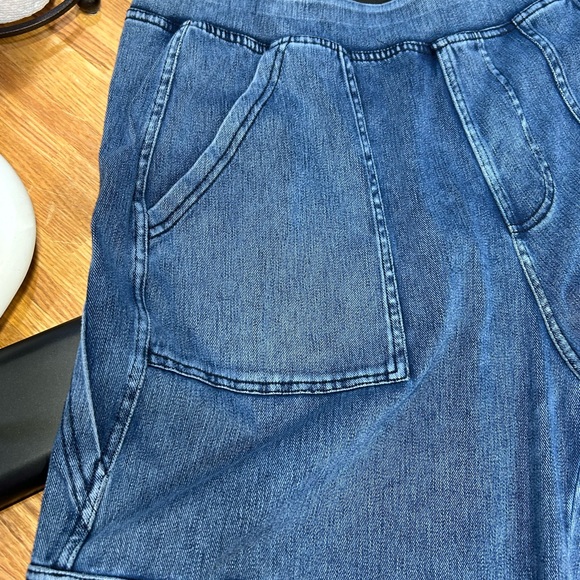 HALARA Women’s Denim Cargo Pants
XL Tall - Picture 9 of 10